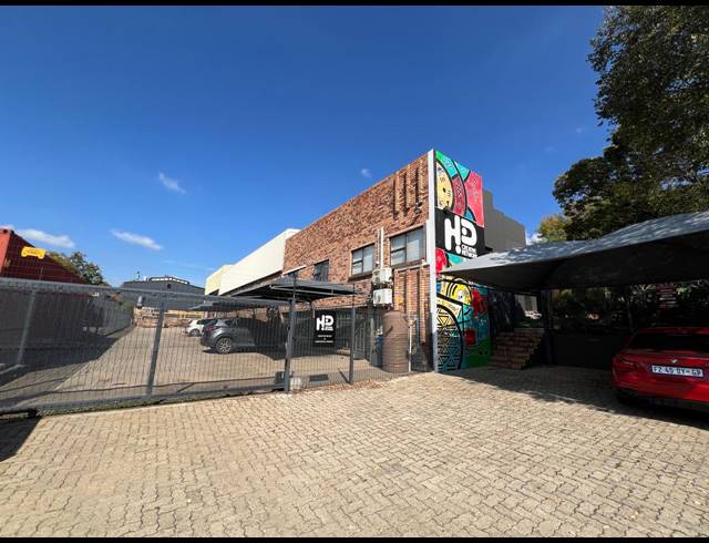 369M² OFFICE TO LET IN STRIJDOMPARK